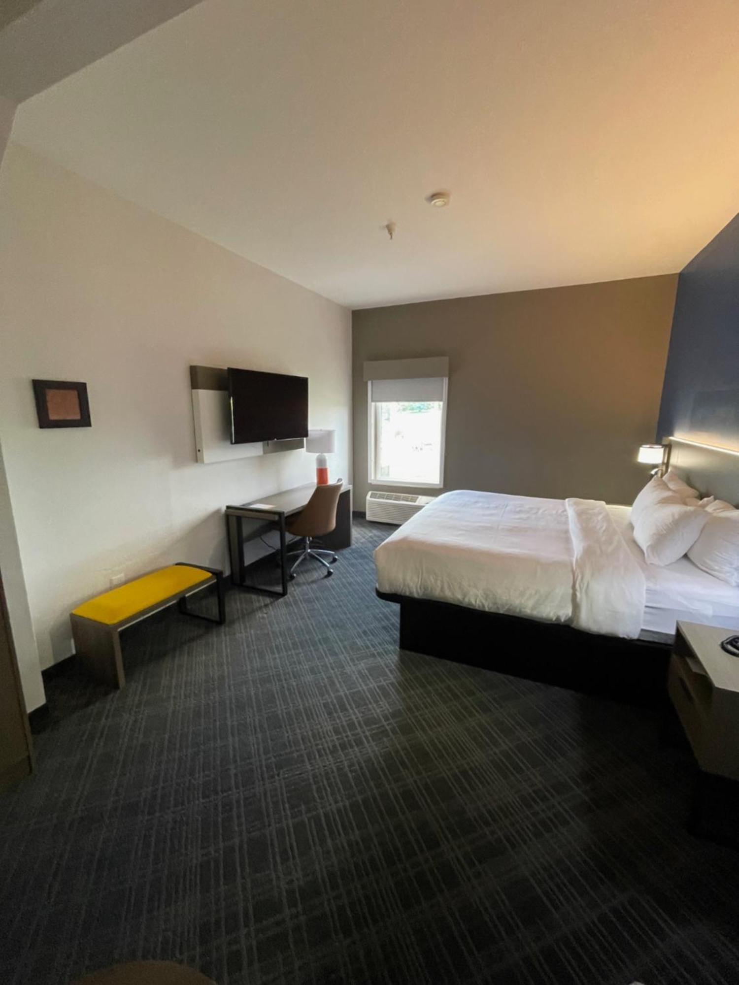 Comfort Suites Crossville Bagian luar foto