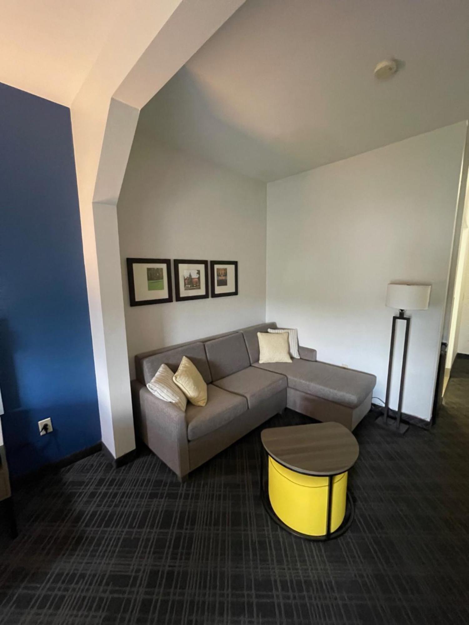 Comfort Suites Crossville Bagian luar foto