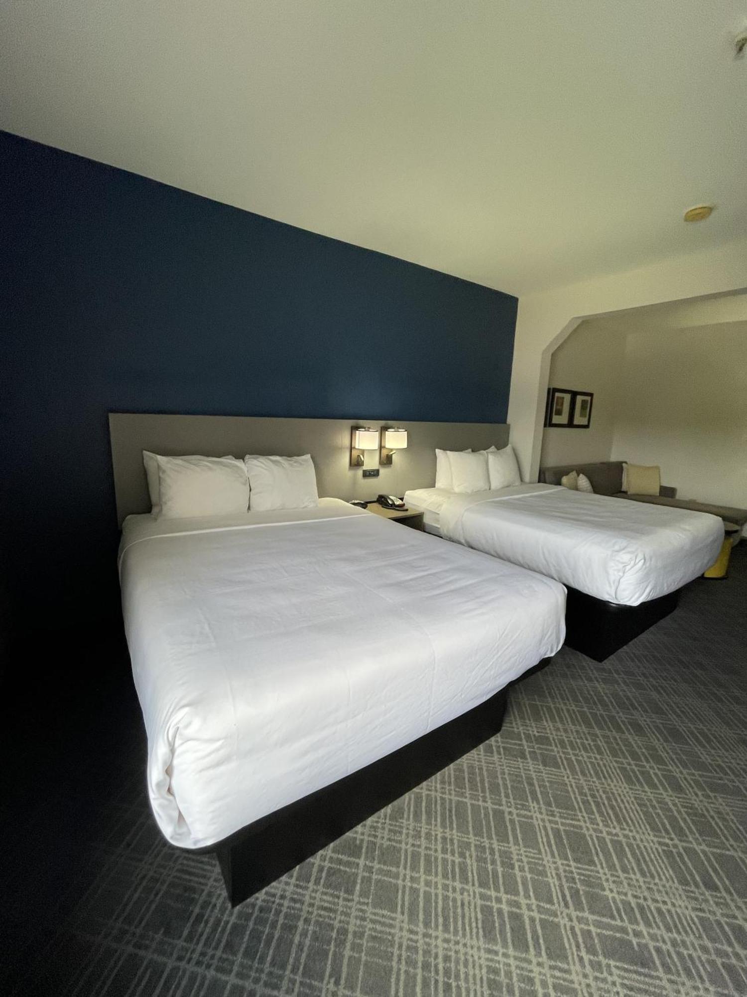 Comfort Suites Crossville Bagian luar foto