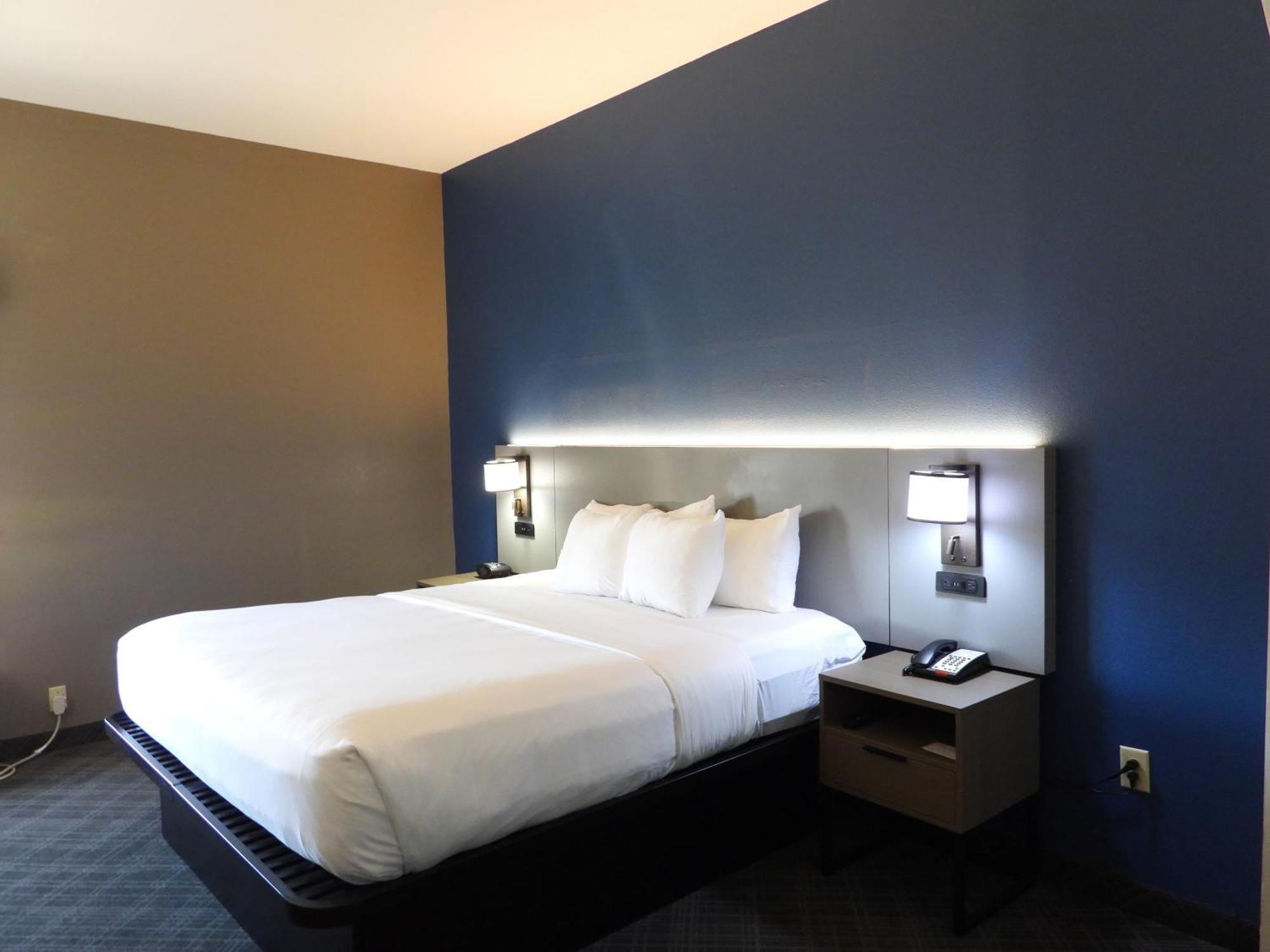 Comfort Suites Crossville Bagian luar foto