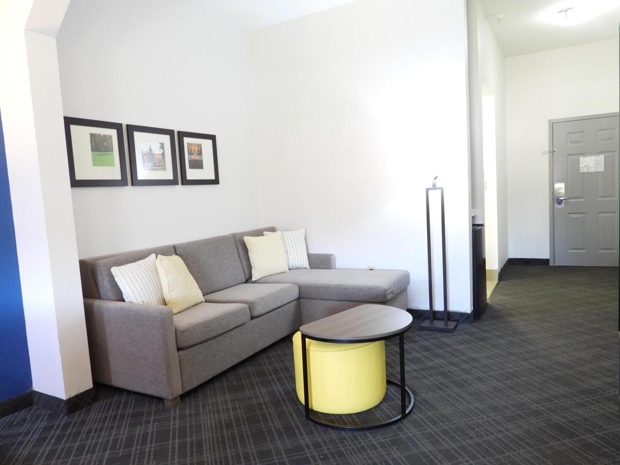 Comfort Suites Crossville Bagian luar foto