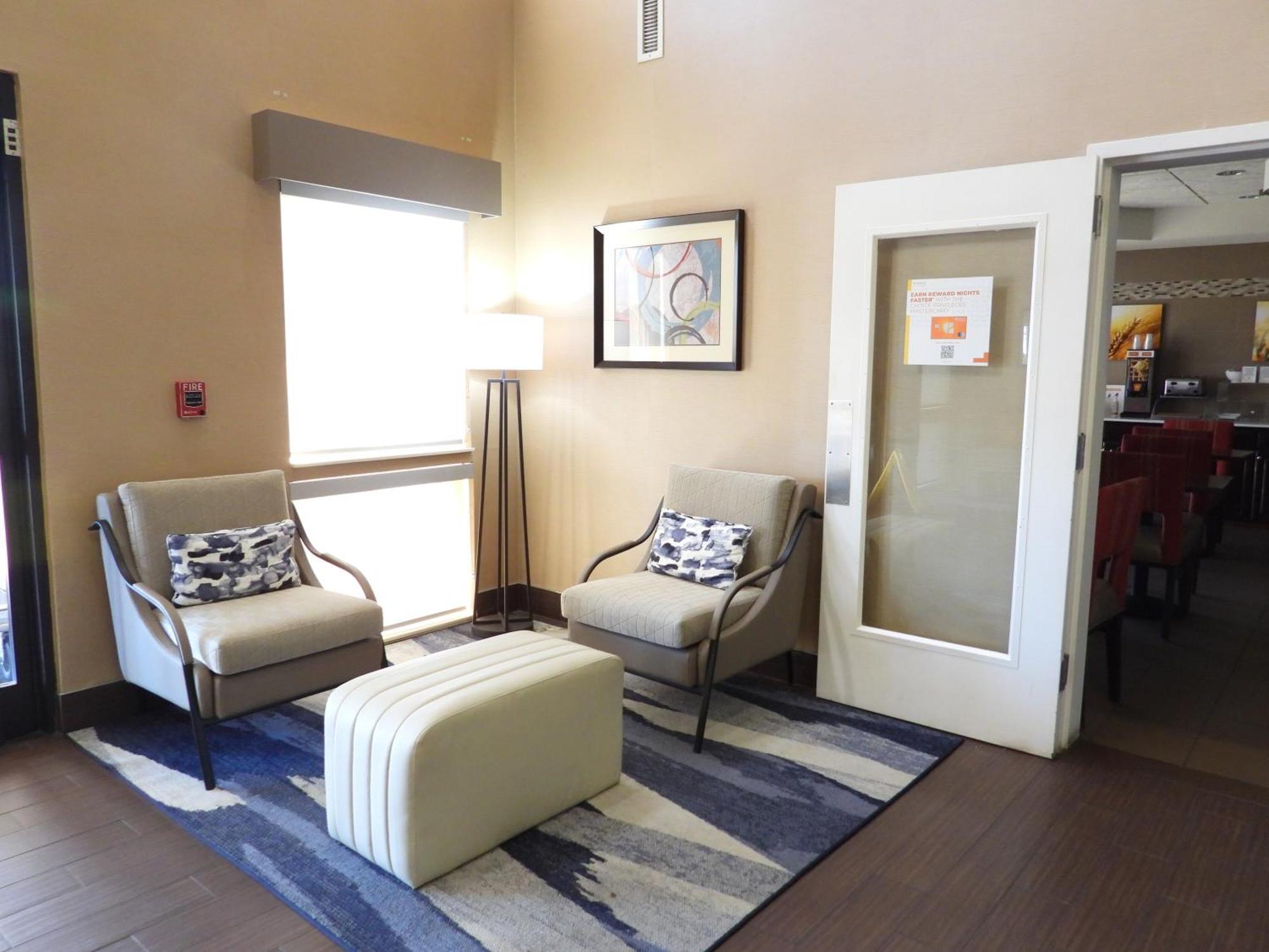Comfort Suites Crossville Bagian luar foto