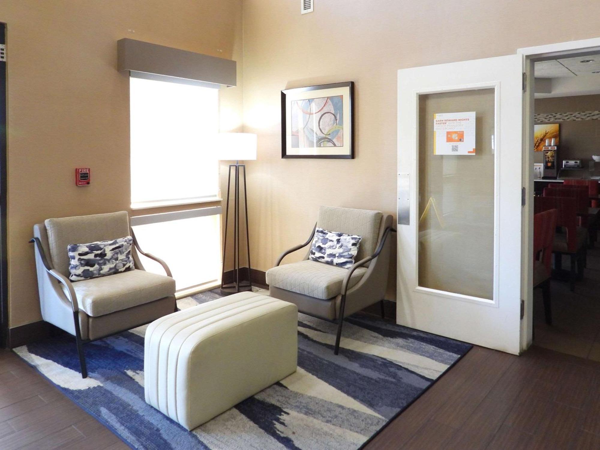Comfort Suites Crossville Bagian luar foto