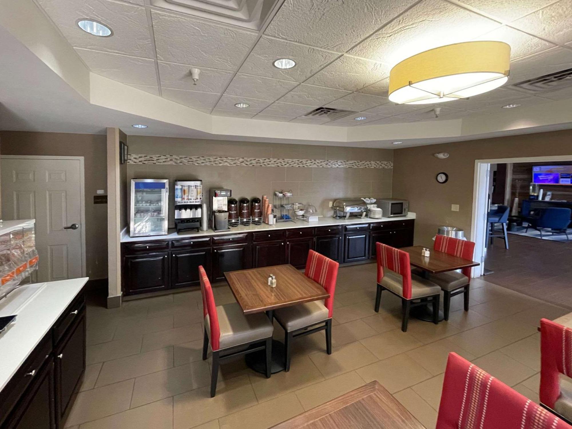 Comfort Suites Crossville Bagian luar foto
