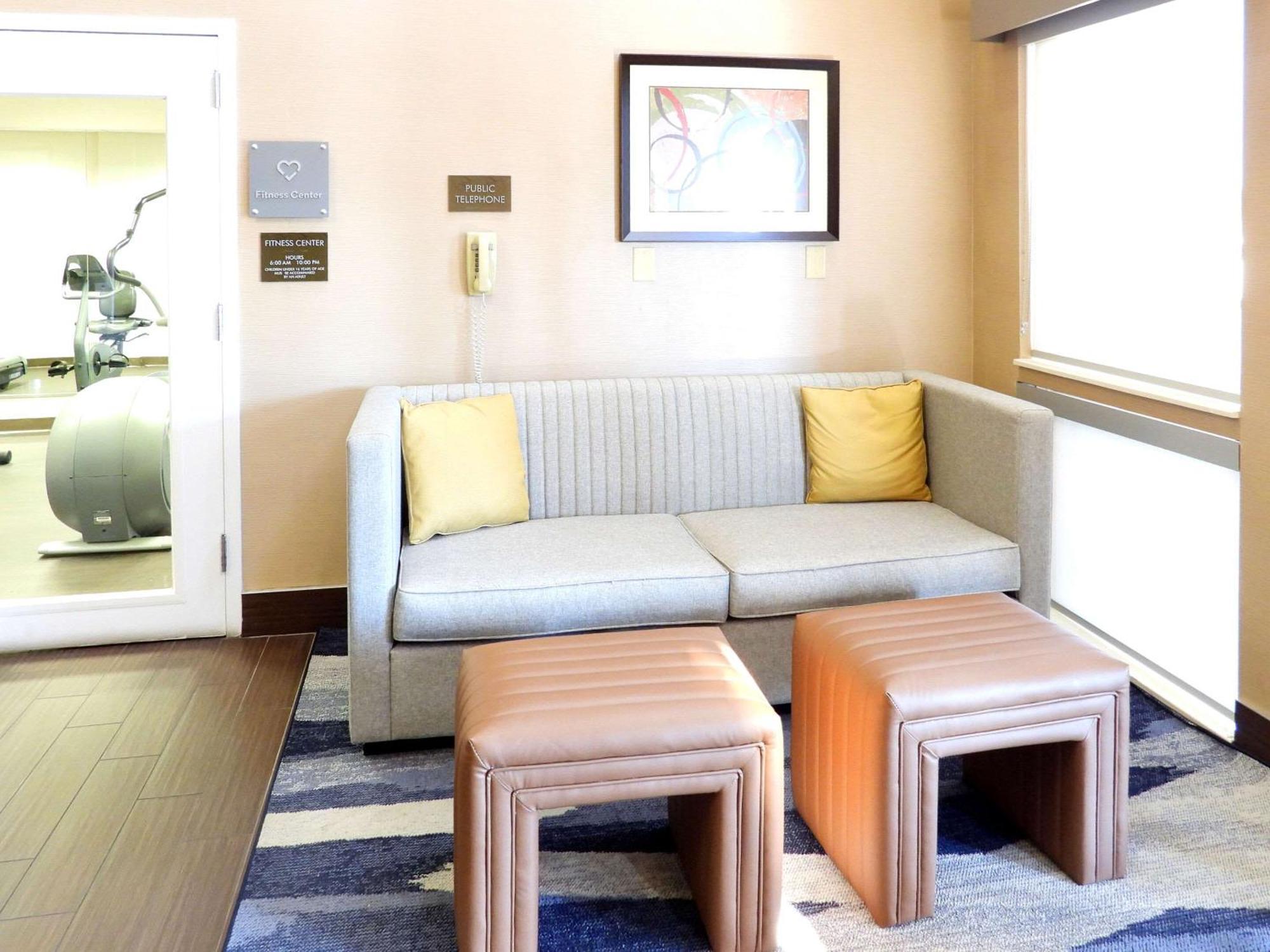 Comfort Suites Crossville Bagian luar foto
